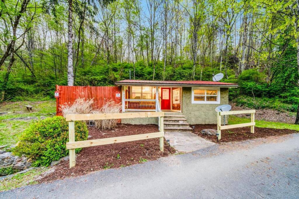 Cozy Cub Mountain Escape Holiday home Gatlinburg
