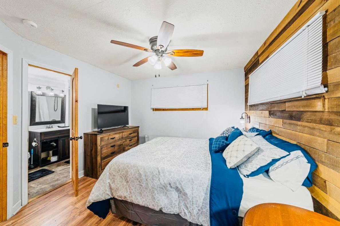 Cozy Cub Mountain Escape Holiday home