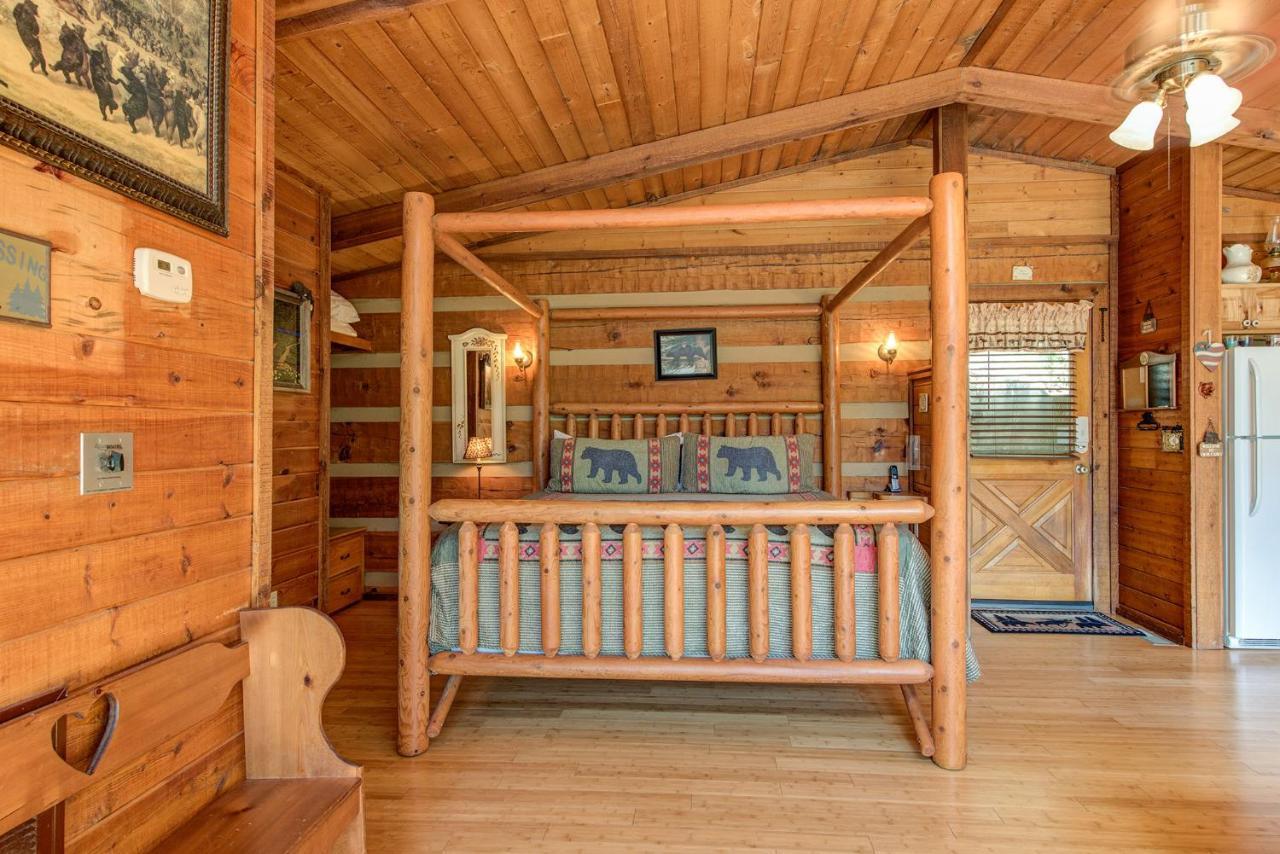 Rustic Charm Gatlinburg