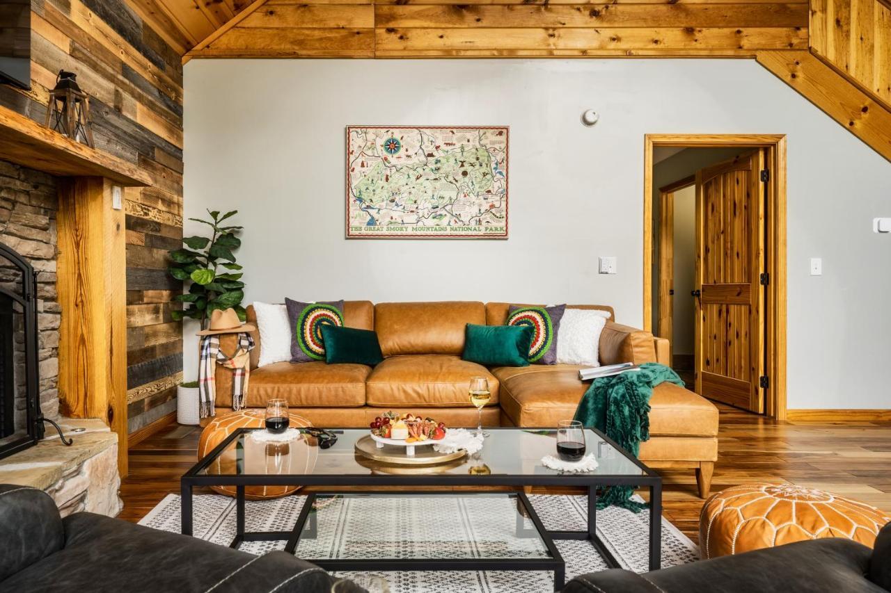 Mountainside - New Luxury Cabin-fire Table-hot Tub-3 Pools-ps5-bears Chalet