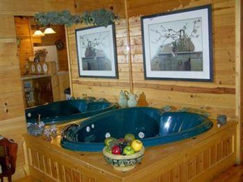 Mountain Shadows Holiday park 4*