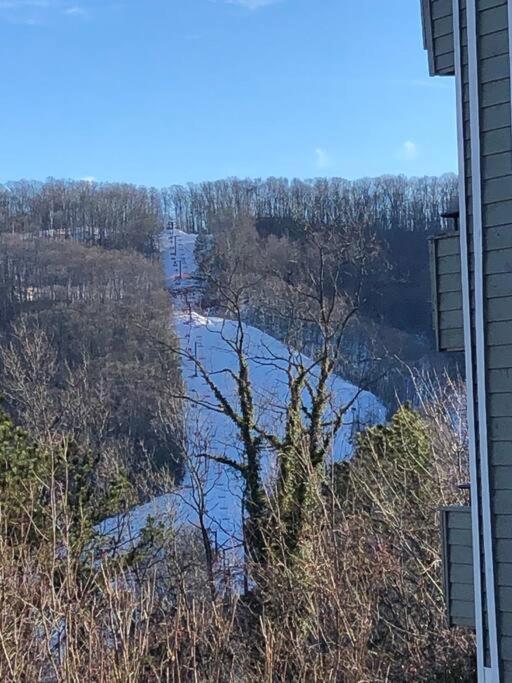 Spacious Gatlinburg Condo With Million Dollar Mountain Views * Gatlinburg