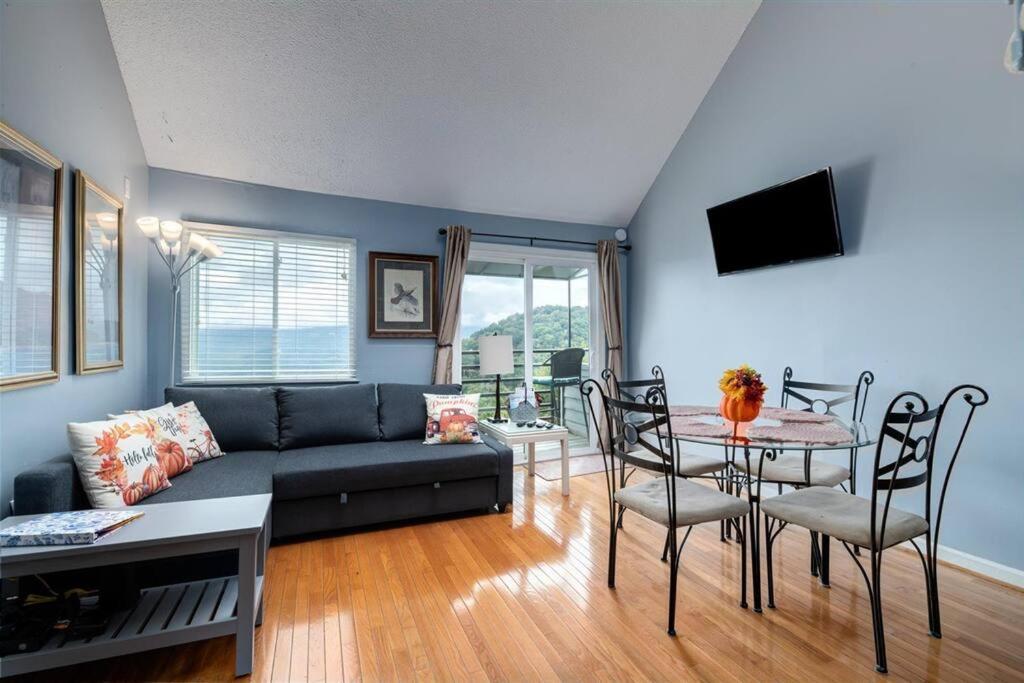 Apartment Spacious Gatlinburg Condo With Million Dollar Mountain Views