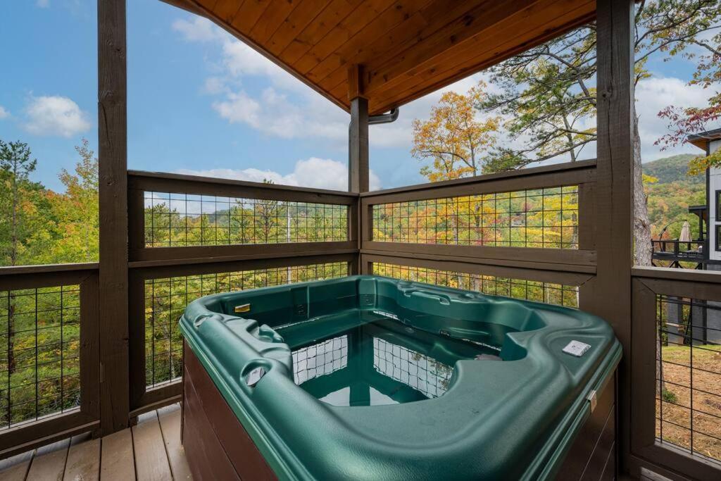 Modern With Mountain Views In Tn Chalet Gatlinburg