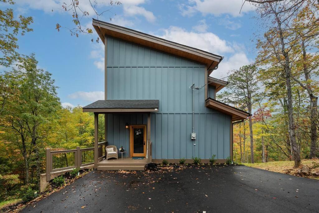 Modern With Mountain Views In Tn *