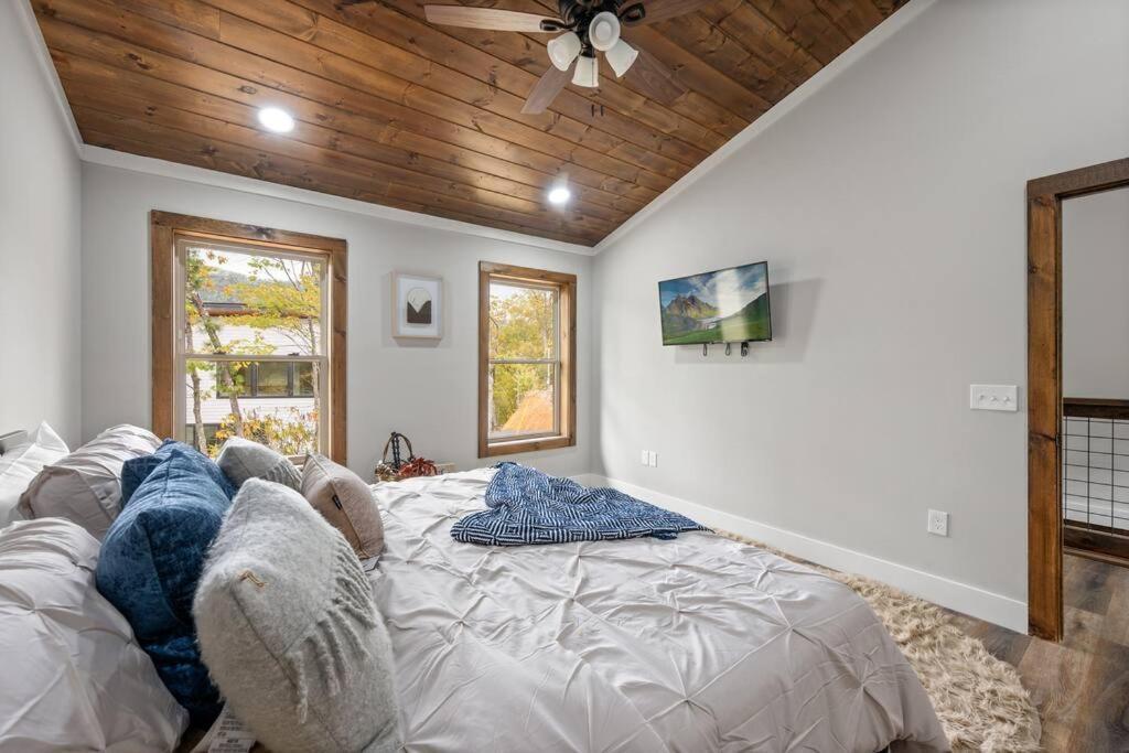 Modern With Mountain Views In Tn Chalet Gatlinburg