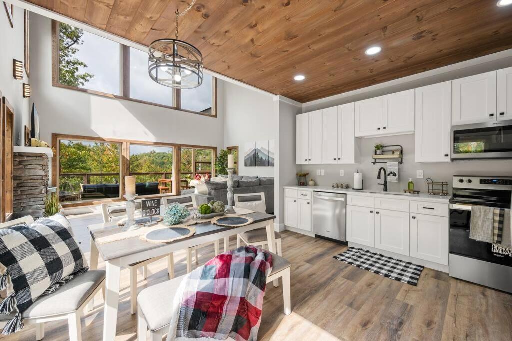 Chalet Modern With Mountain Views In Tn *