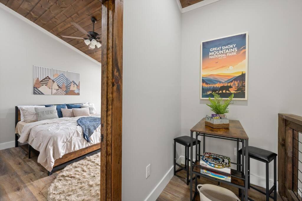 Modern With Mountain Views In Tn Gatlinburg