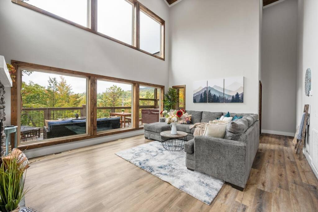 Chalet Modern With Mountain Views In Tn Gatlinburg