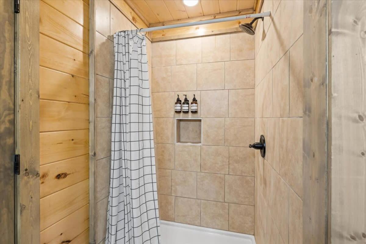 New 8br Pool W Hot Tub & Arcade Hl Gatlinburg
