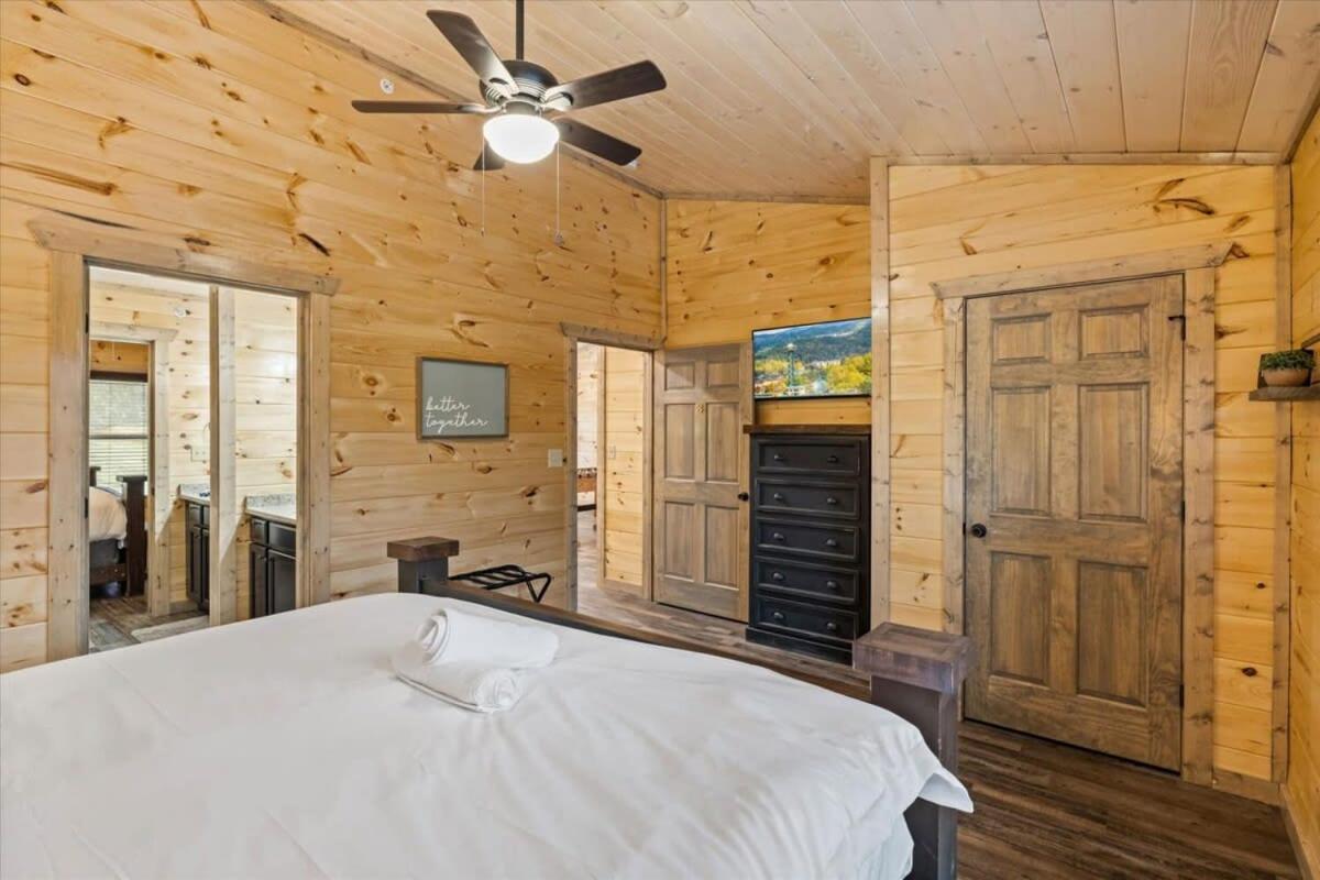 Holiday home New 8br Pool W Hot Tub & Arcade Hl