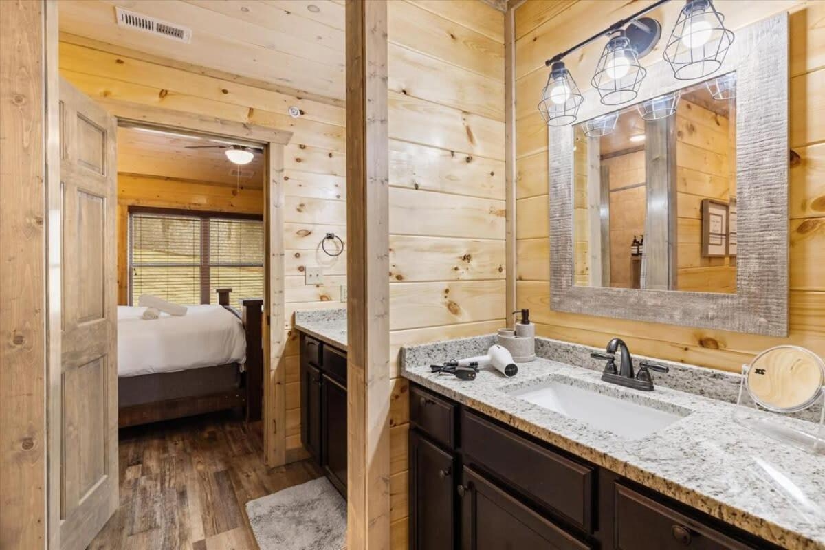 New 8br Pool W Hot Tub & Arcade Hl Holiday home *