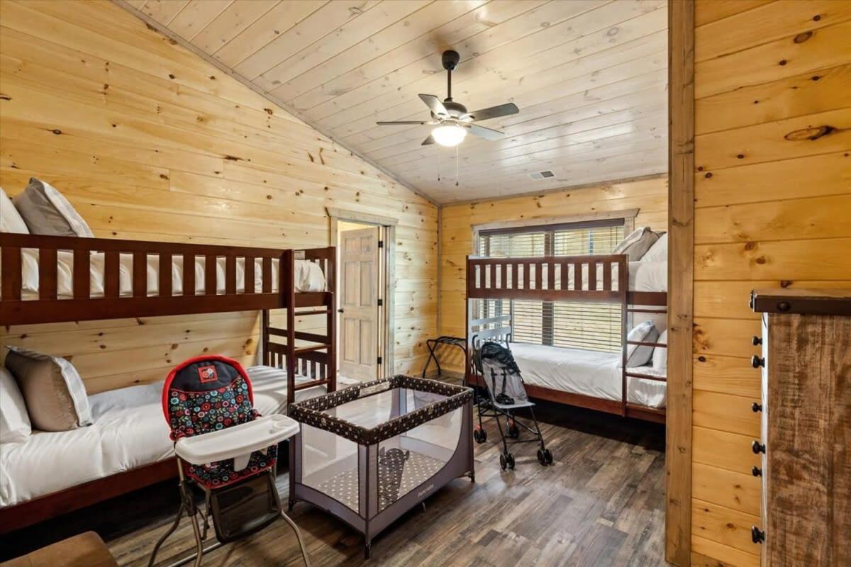 New 8br Pool W Hot Tub & Arcade Hl *