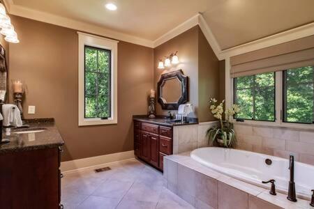 Holiday home Mountain House Gatlinburg