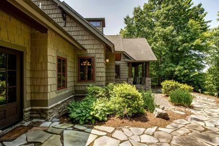 Mountain House * Gatlinburg