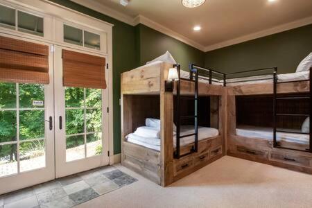Holiday home Mountain House