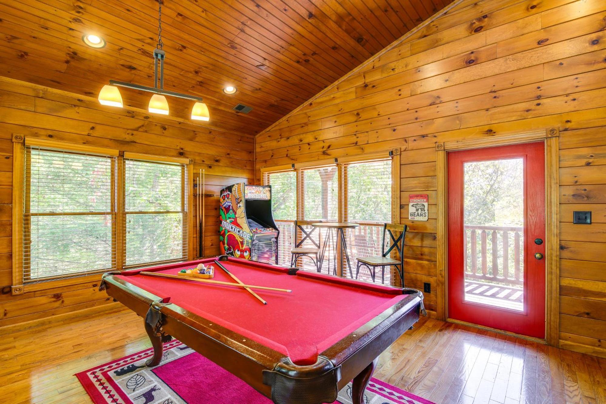 Holiday home With Pool Access About 3 Mi To Downtown *