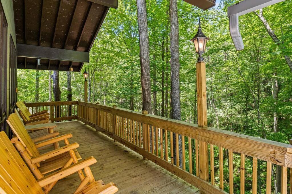 Holiday home Bourbon Hollow With Hot Tub And Pool Game Only 5 Min To Downtown *