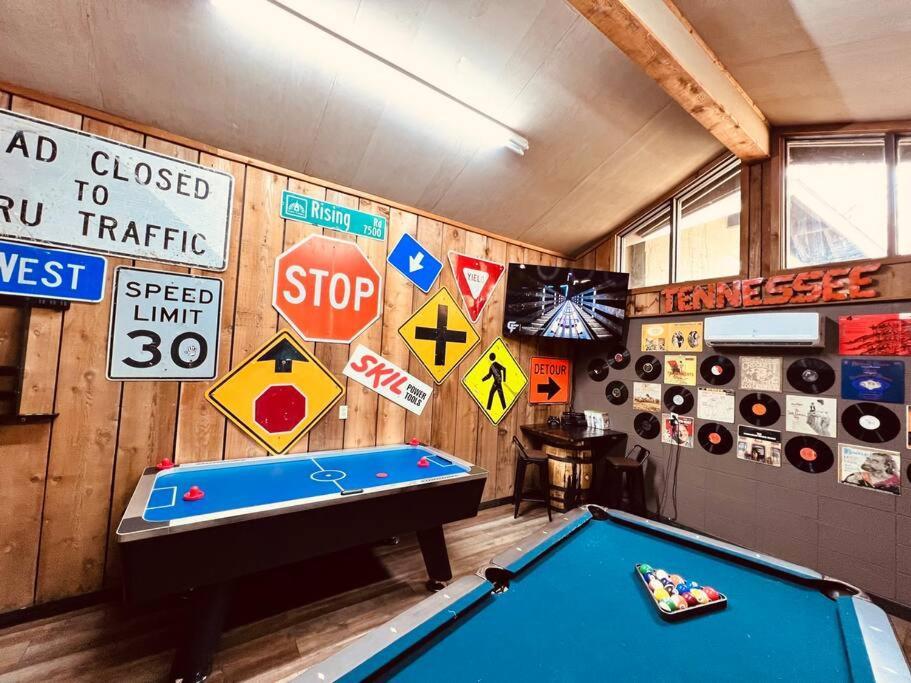 Bourbon Hollow With Hot Tub And Pool Game Only 5 Min To Downtown * Gatlinburg