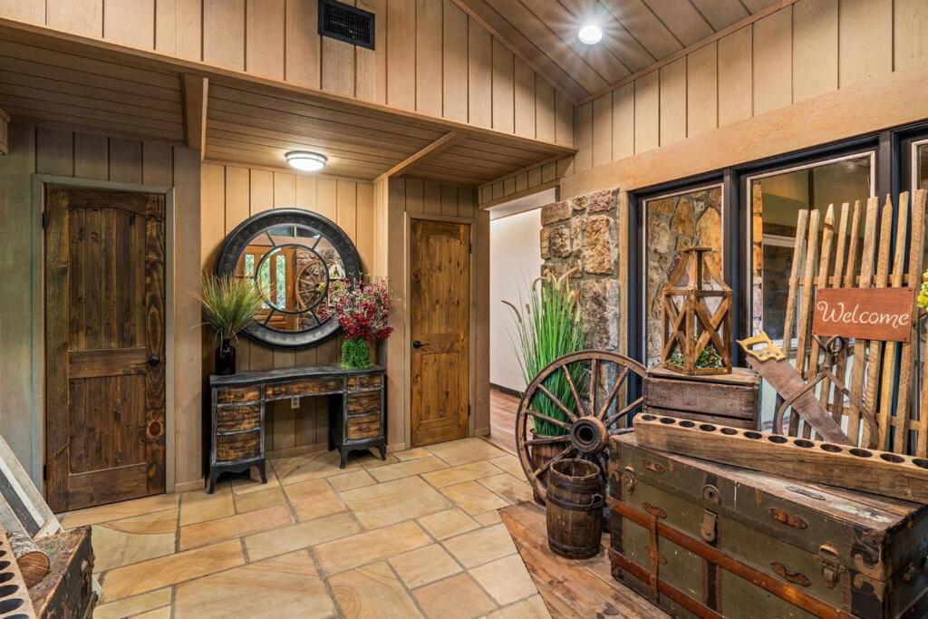 Bourbon Hollow With Hot Tub And Pool Game Only 5 Min To Downtown