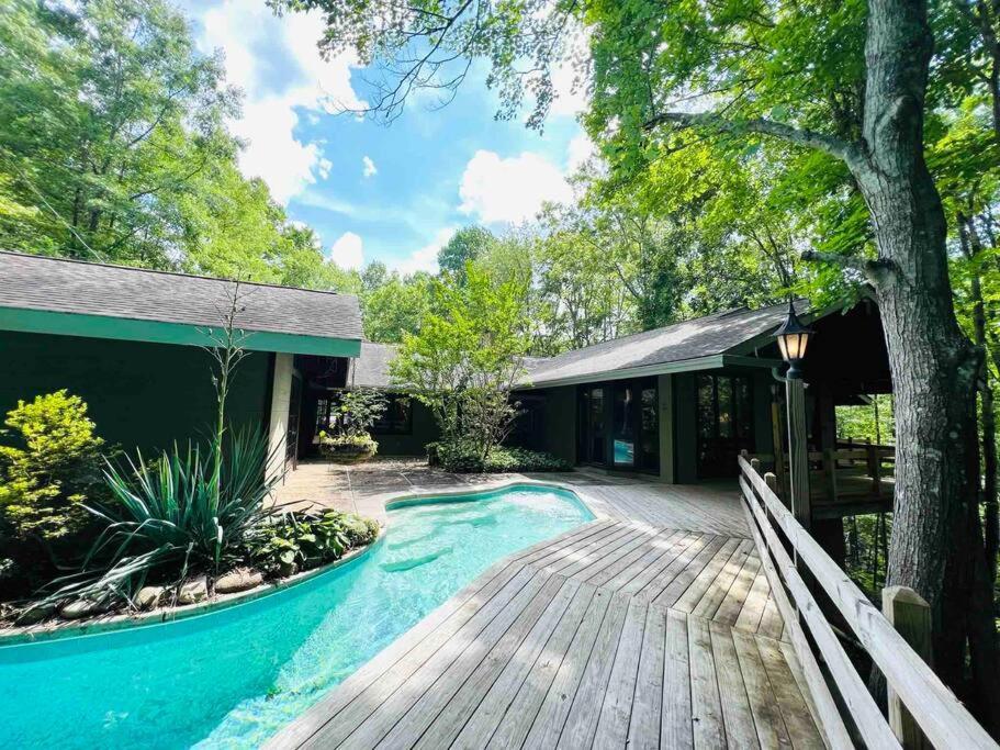 Holiday home Bourbon Hollow With Hot Tub And Pool Game Only 5 Min To Downtown