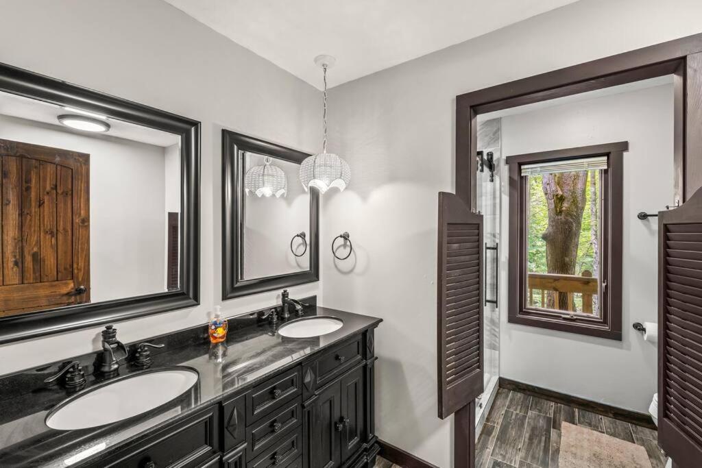 Bourbon Hollow With Hot Tub And Pool Game Only 5 Min To Downtown *