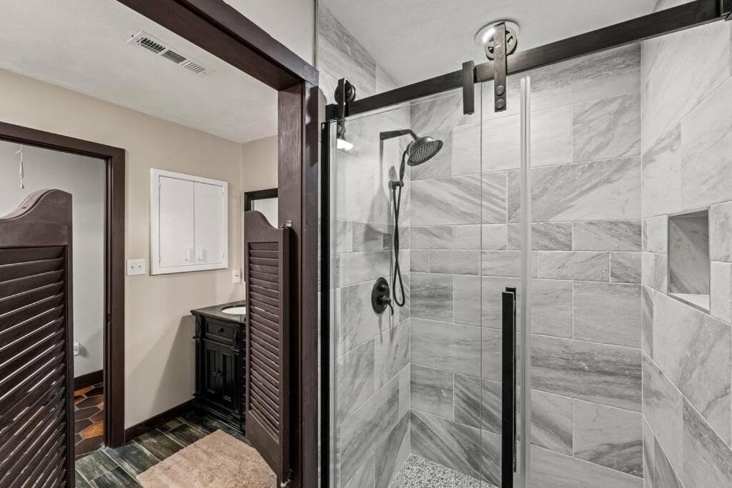 Bourbon Hollow With Hot Tub And Pool Game Only 5 Min To Downtown