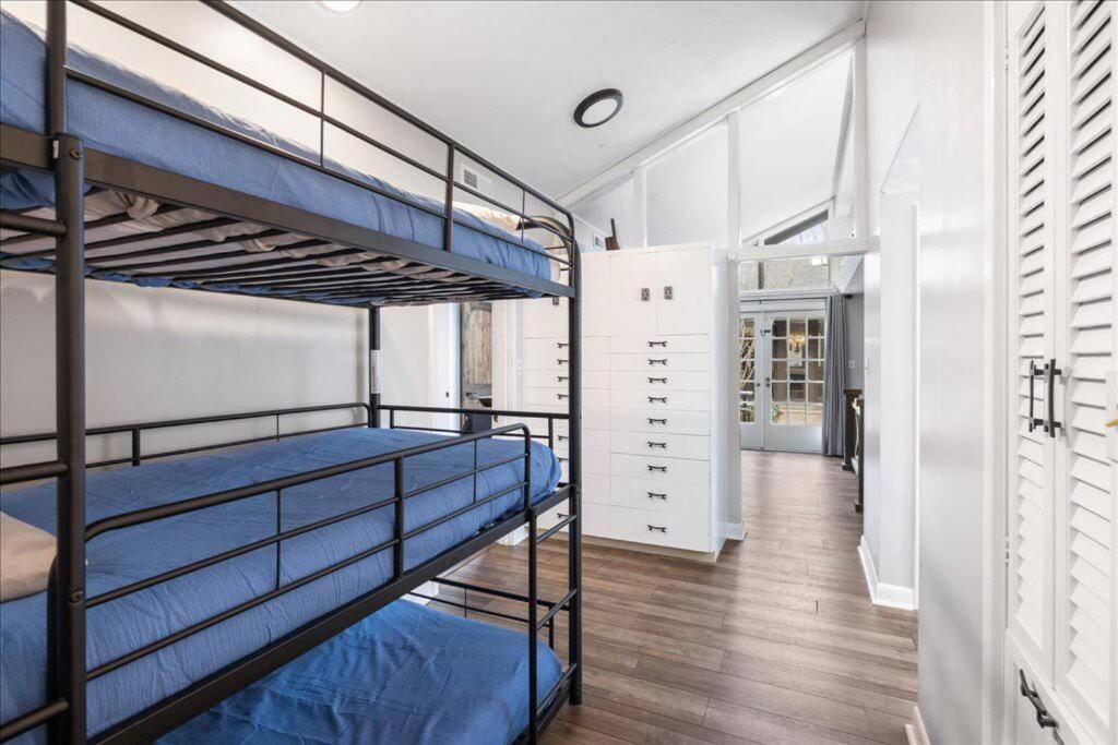 Holiday home Bourbon Hollow With Hot Tub And Pool Game Only 5 Min To Downtown *