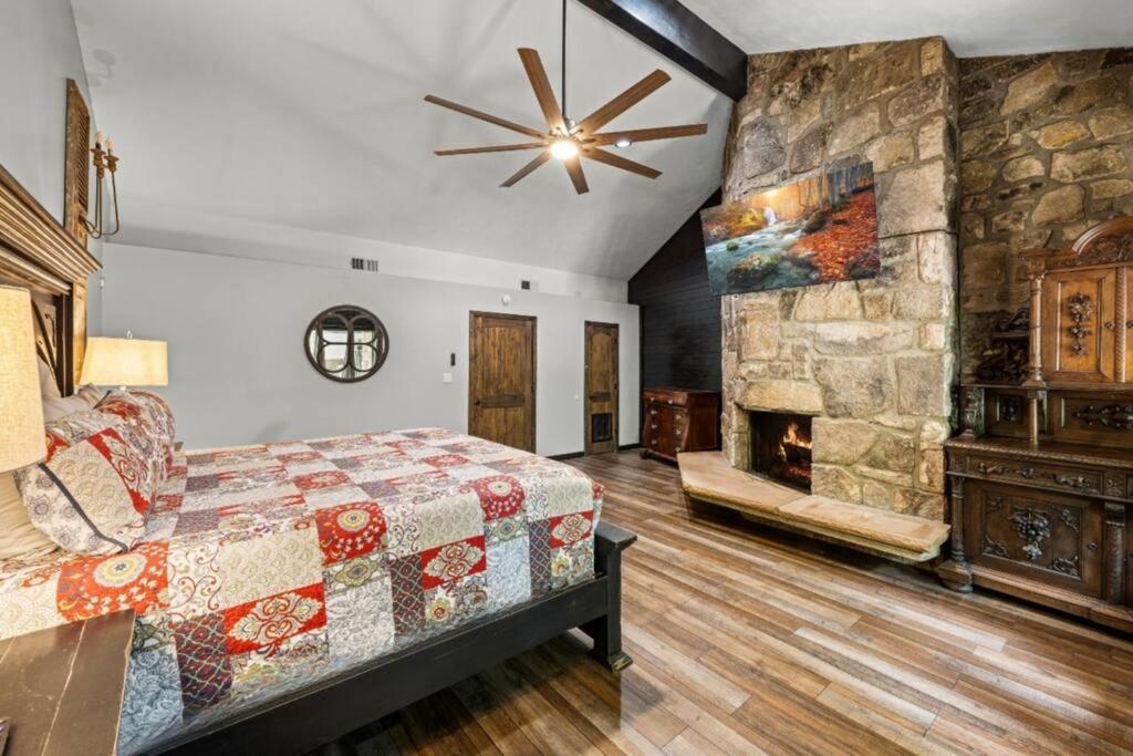 Bourbon Hollow With Hot Tub And Pool Game Only 5 Min To Downtown * Gatlinburg