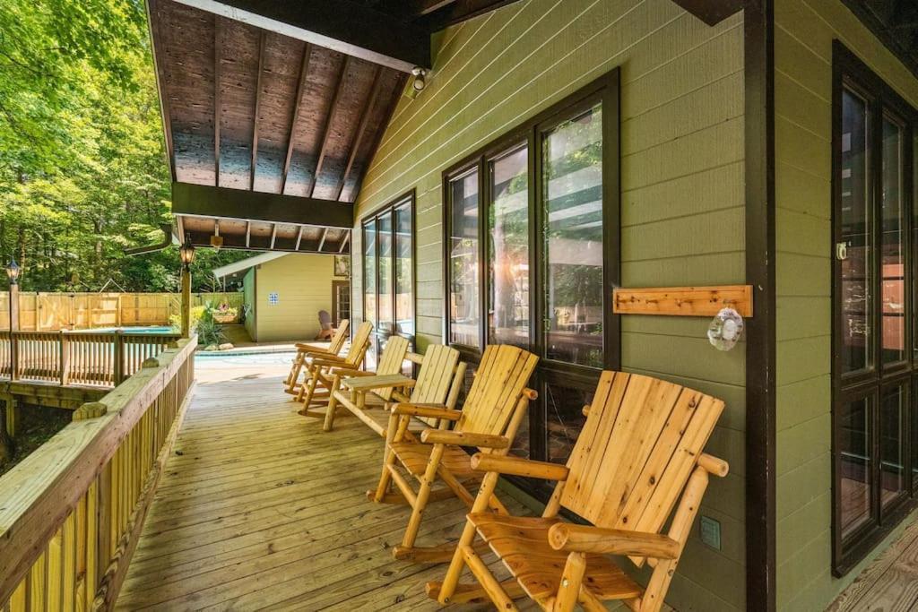 Bourbon Hollow With Hot Tub And Pool Game Only 5 Min To Downtown Gatlinburg