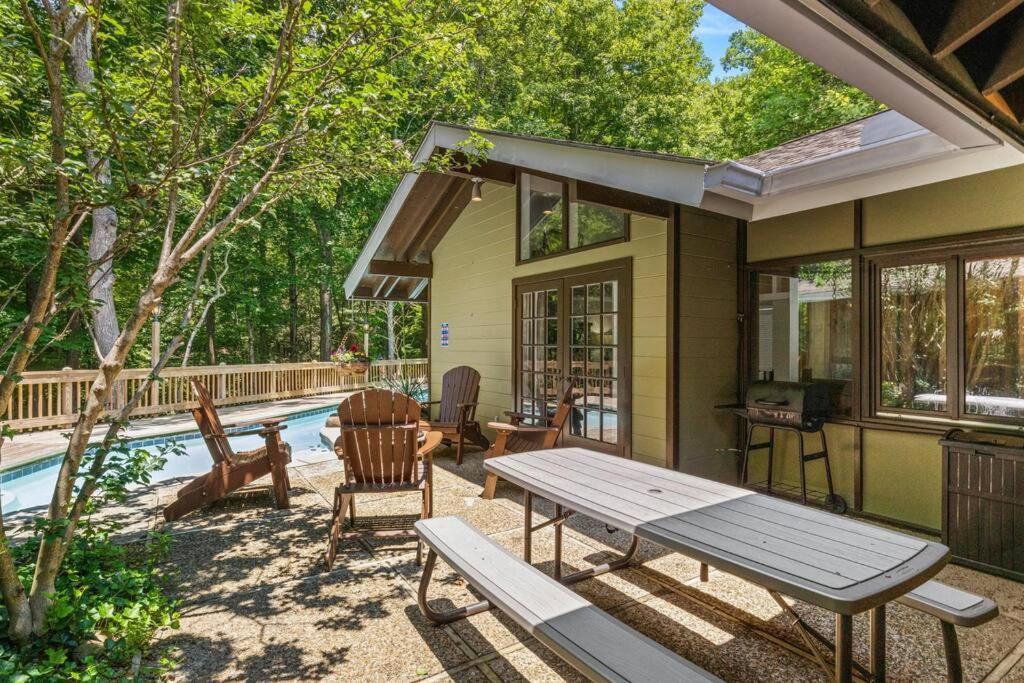 Bourbon Hollow With Hot Tub And Pool Game Only 5 Min To Downtown Gatlinburg