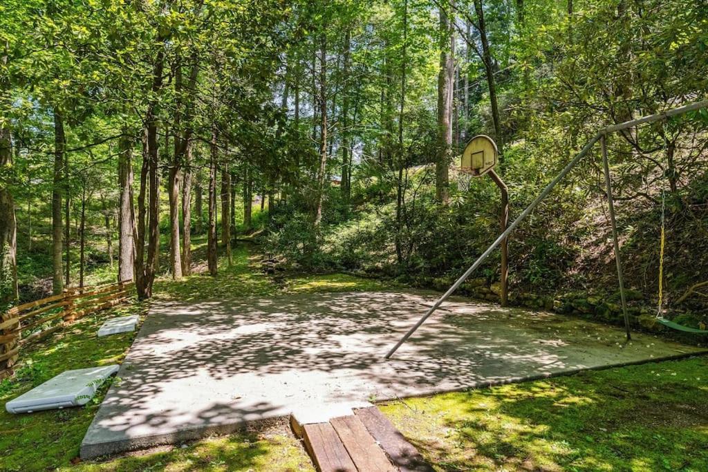 Bourbon Hollow With Hot Tub And Pool Game Only 5 Min To Downtown *