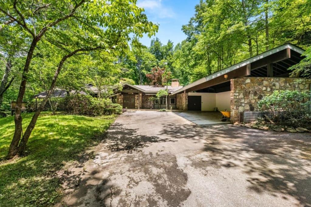 Bourbon Hollow With Hot Tub And Pool Game Only 5 Min To Downtown Holiday home Gatlinburg