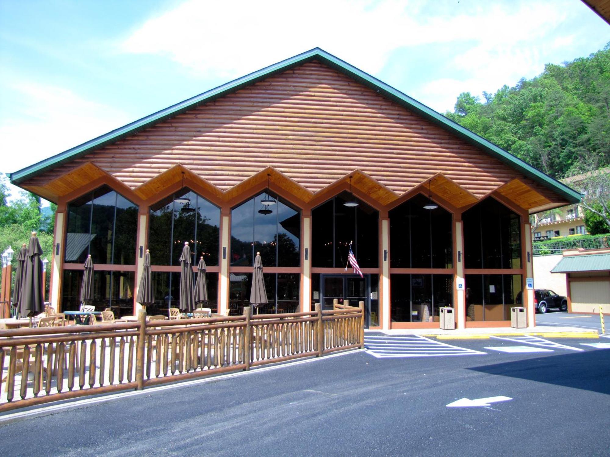 Hotel River Terrace & Convention Center