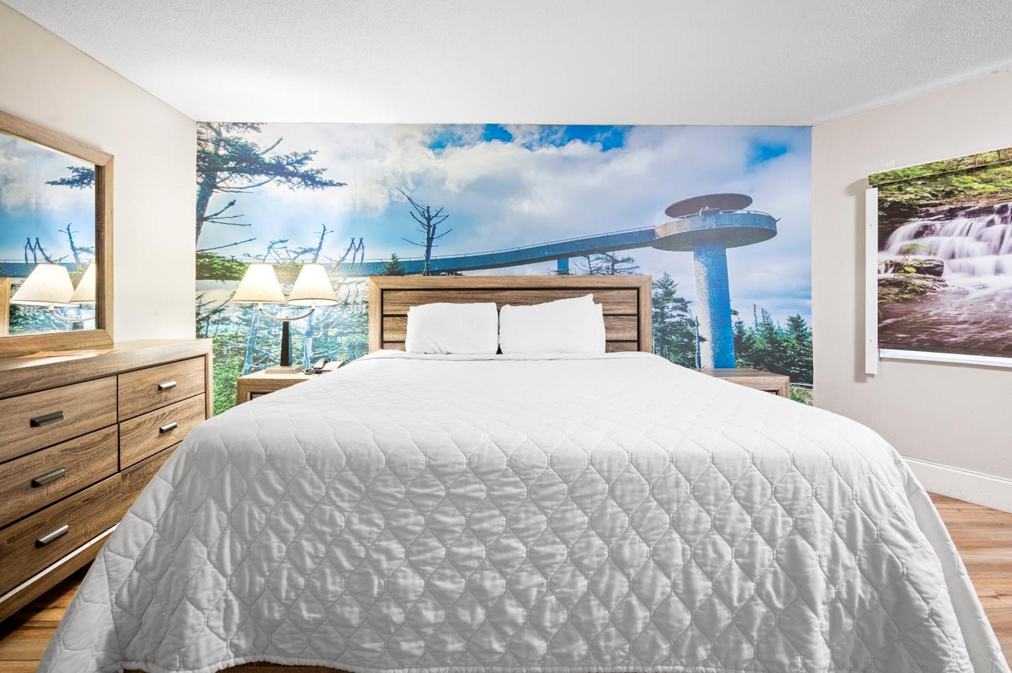 Country Town N' Hotel 2*