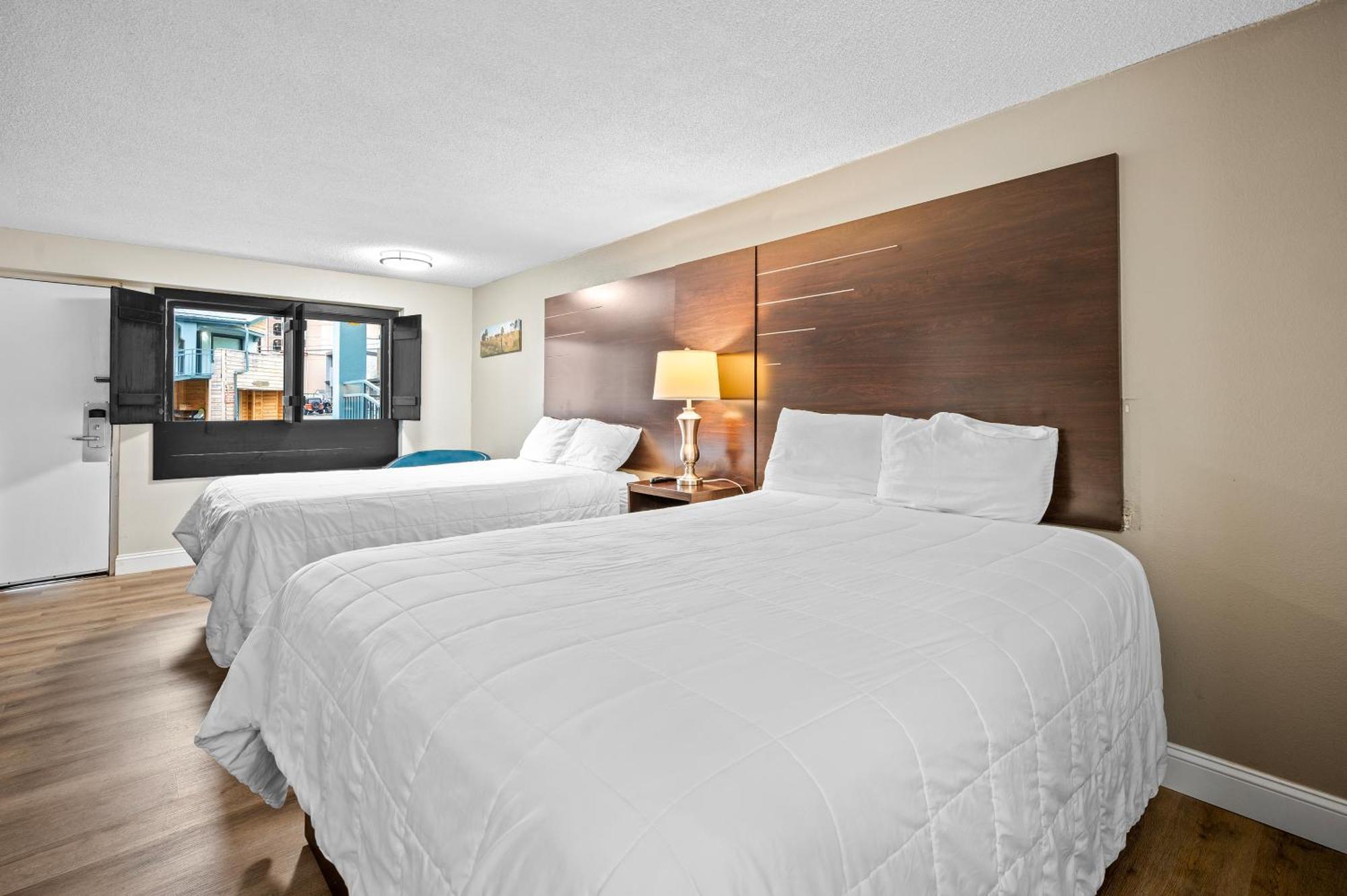 Country Town N' Hotel Gatlinburg
