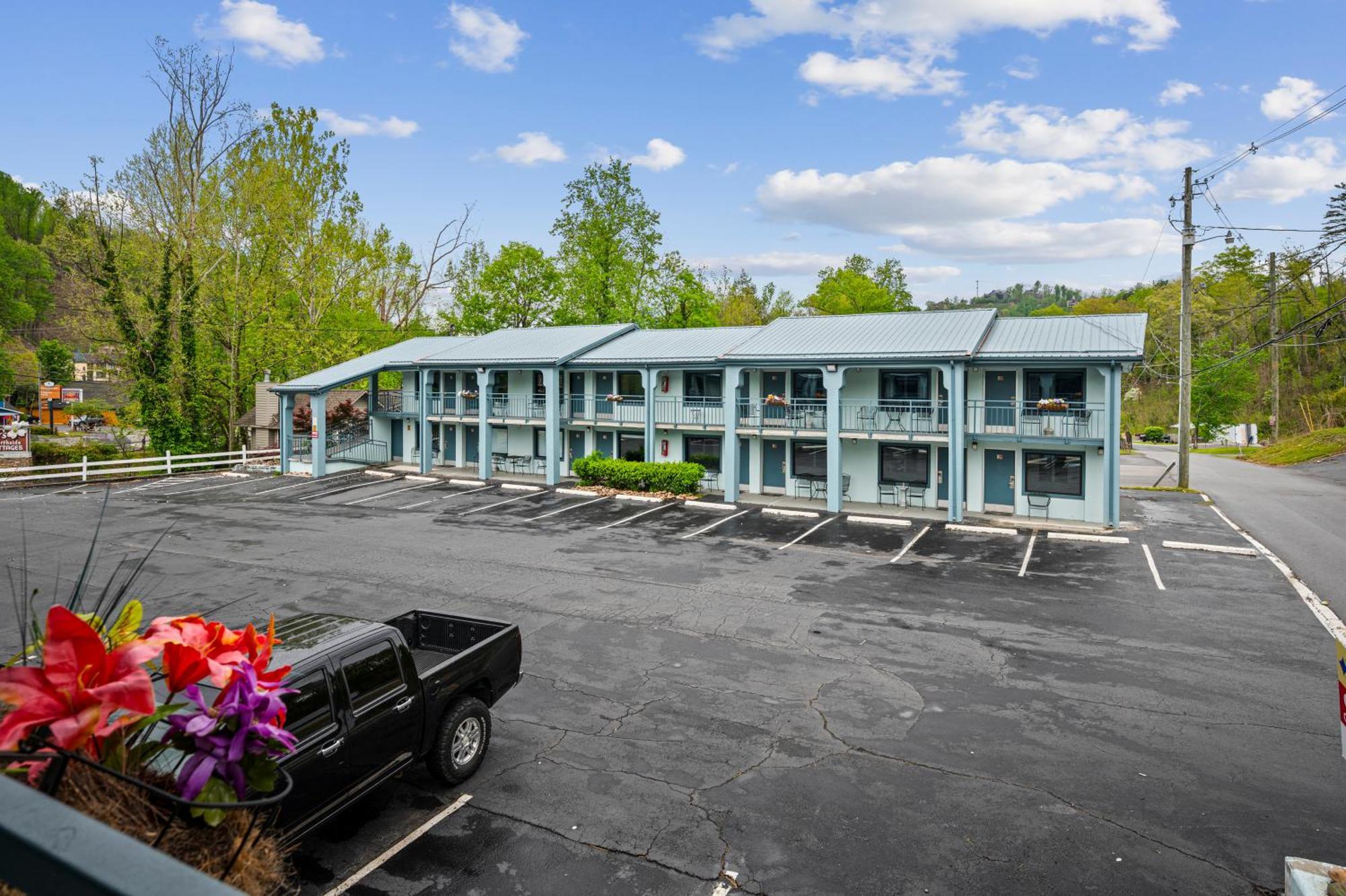 Country Town N' Hotel