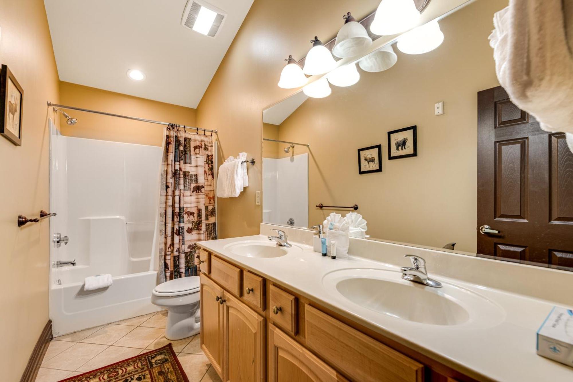 Baskins Creek Apartment *