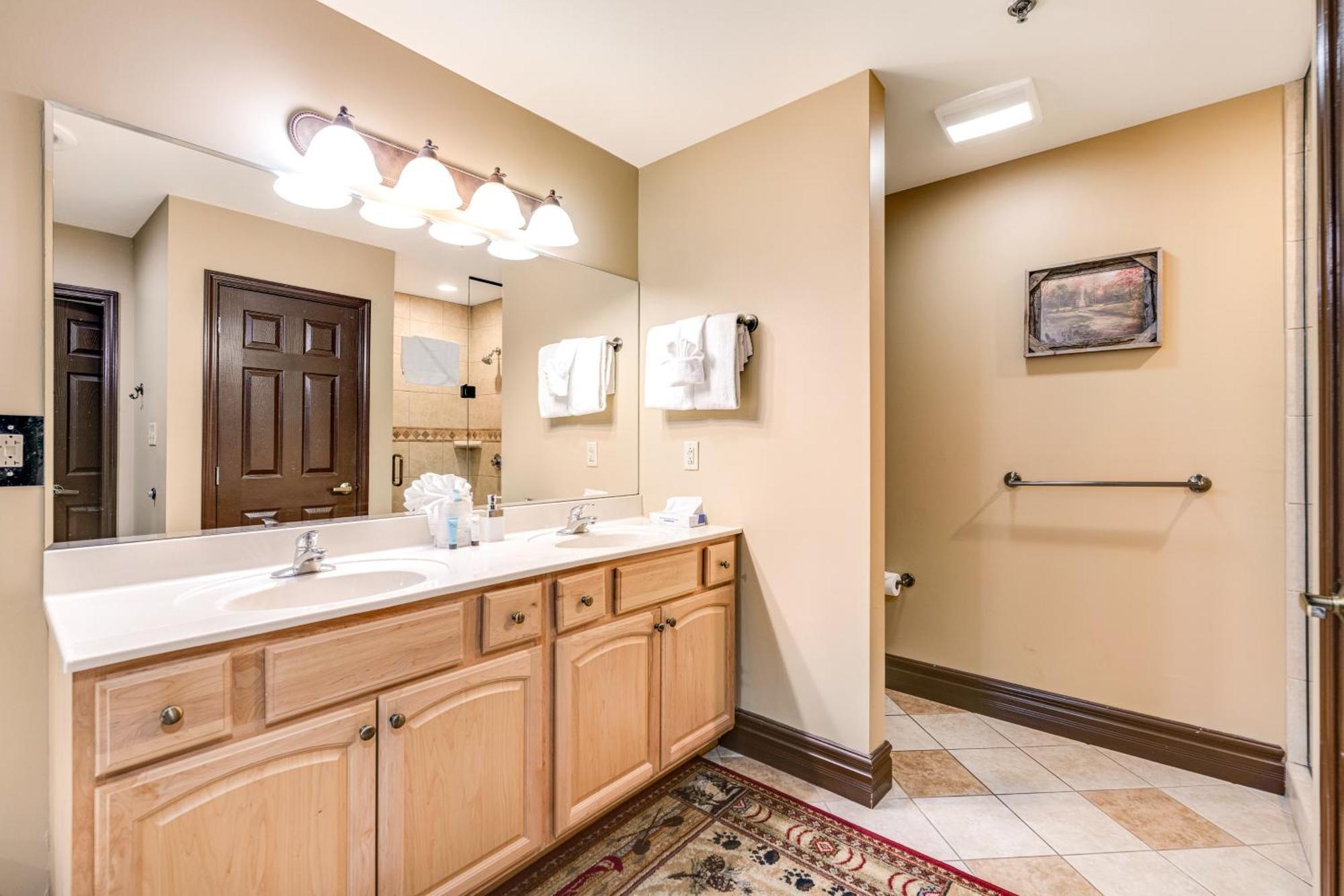 Baskins Creek Apartment *