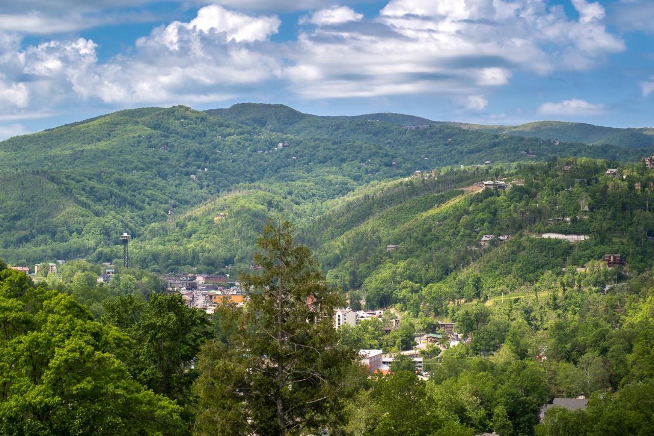 Just Perfect By Stony Brook * Gatlinburg