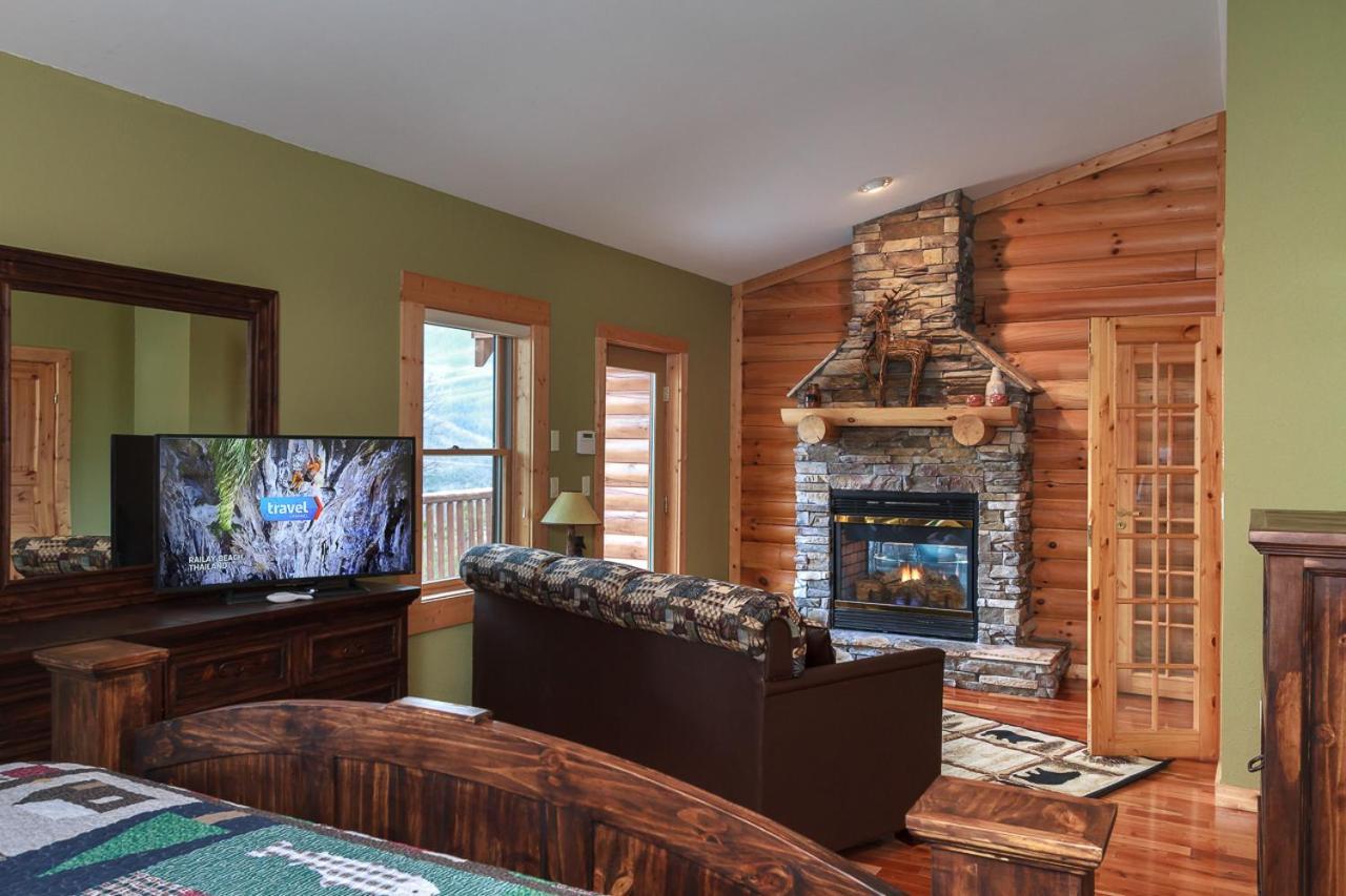 Pinnacle View By Stony Brook Gatlinburg