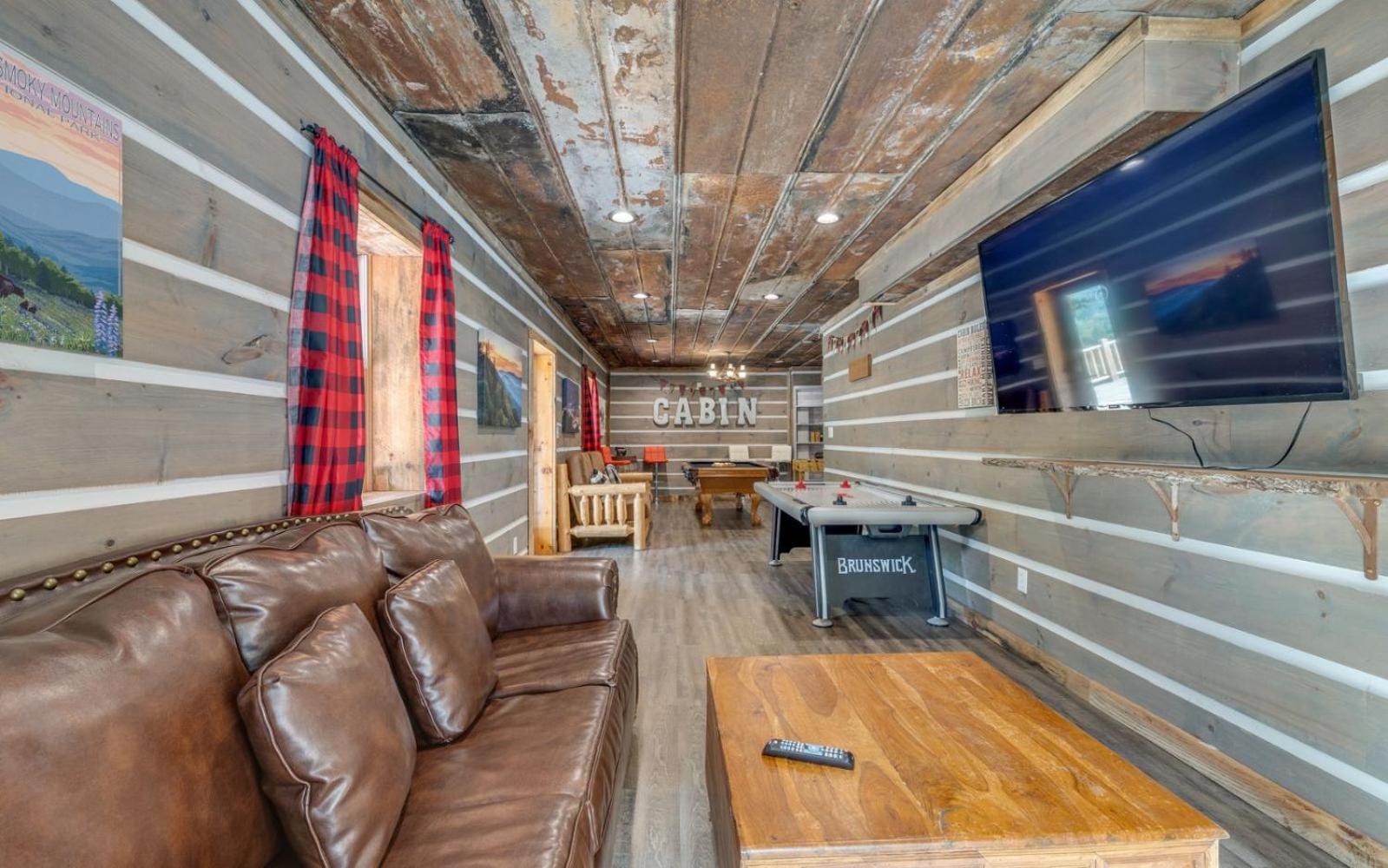Hand Hewn Hideaway Gatlinburg