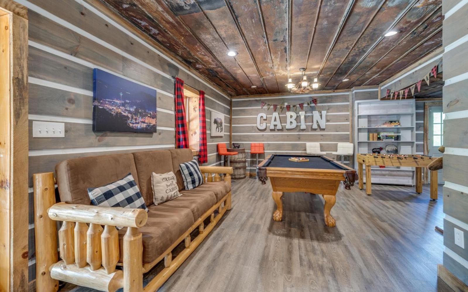 Hand Hewn Hideaway Villa *