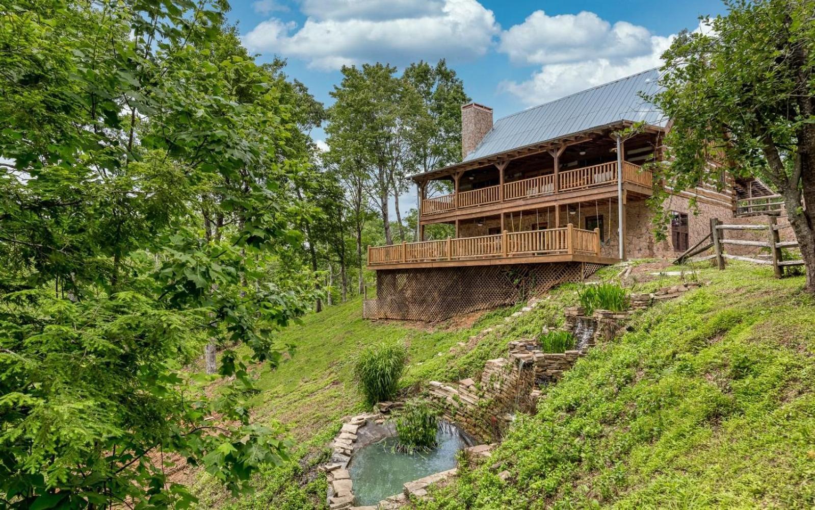Hand Hewn Hideaway Villa Gatlinburg