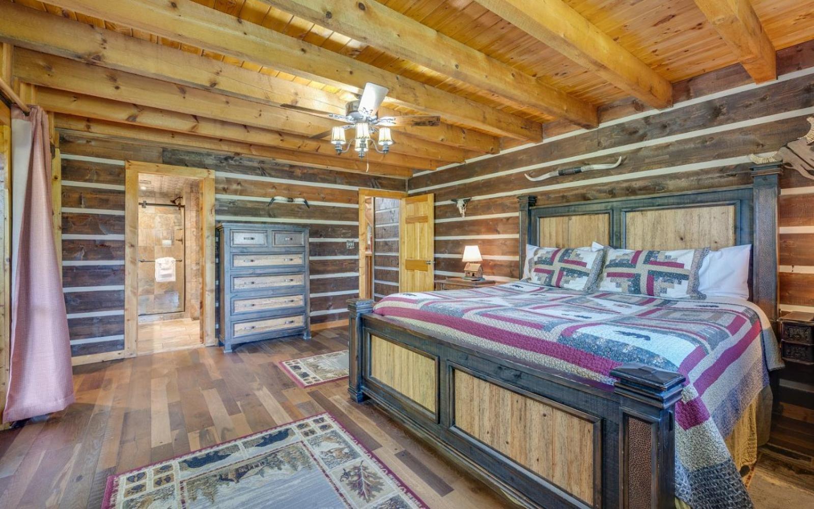 Hand Hewn Hideaway Villa *
