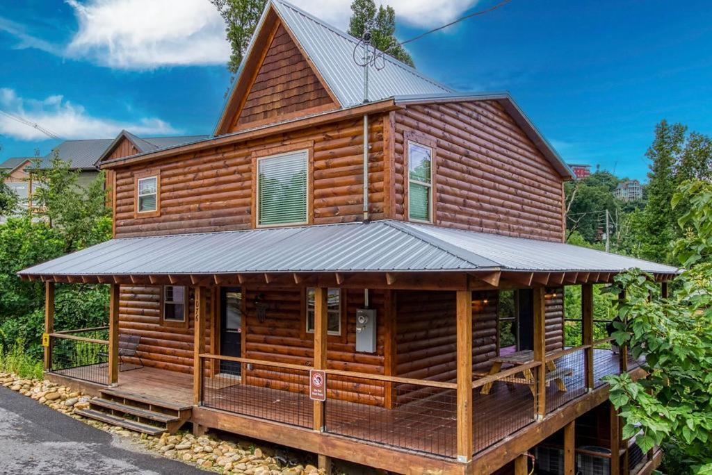 Appalachian Lookout-hot Tub, 1089 Of Free Attraction Tickets For Each Paid Day, Dollywood And More! * Gatlinburg
