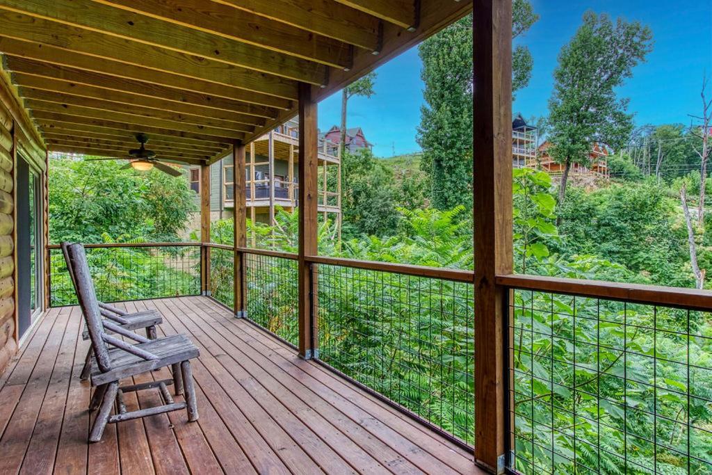 Appalachian Lookout-hot Tub, 1089 Of Free Attraction Tickets For Each Paid Day, Dollywood And More! Gatlinburg