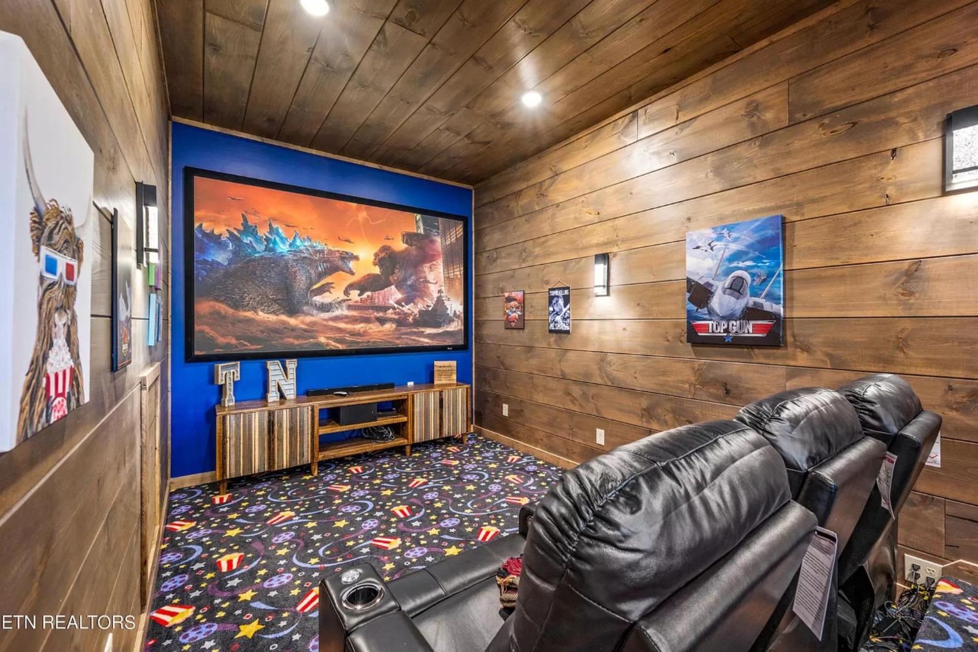 Hemlock Hideaway Villa *