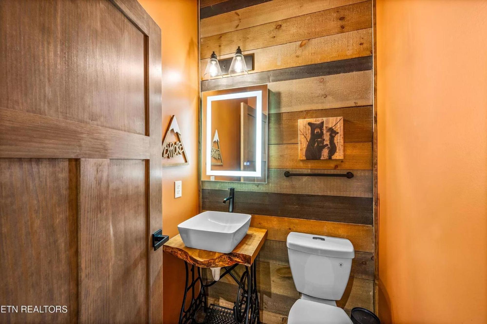 Hemlock Hideaway *