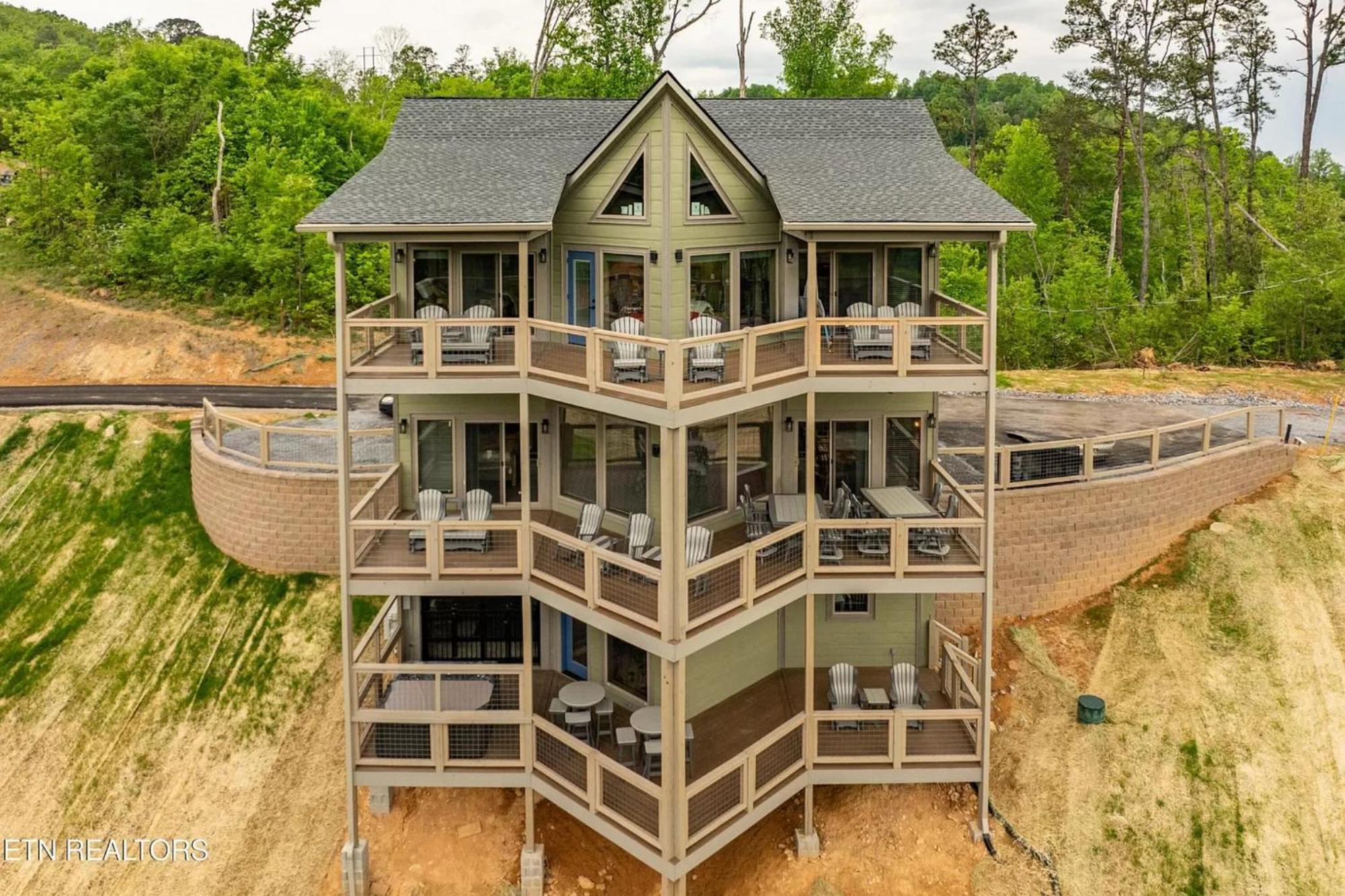 Villa Hemlock Hideaway *